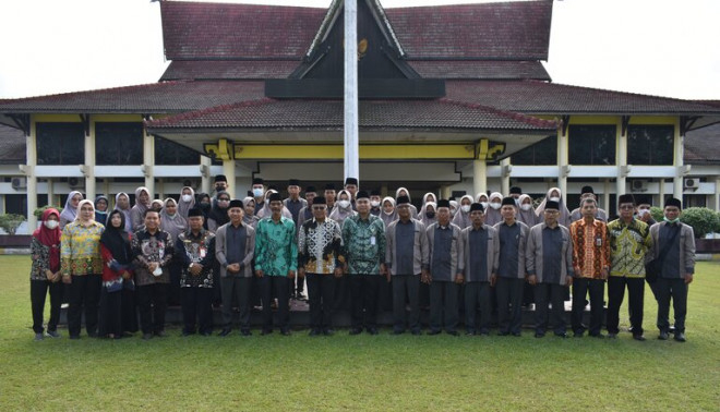 Sekda Lepas Kafilah Kabupaten Kobar ke MTQ XXX Tingkat Provinsi Kalteng
