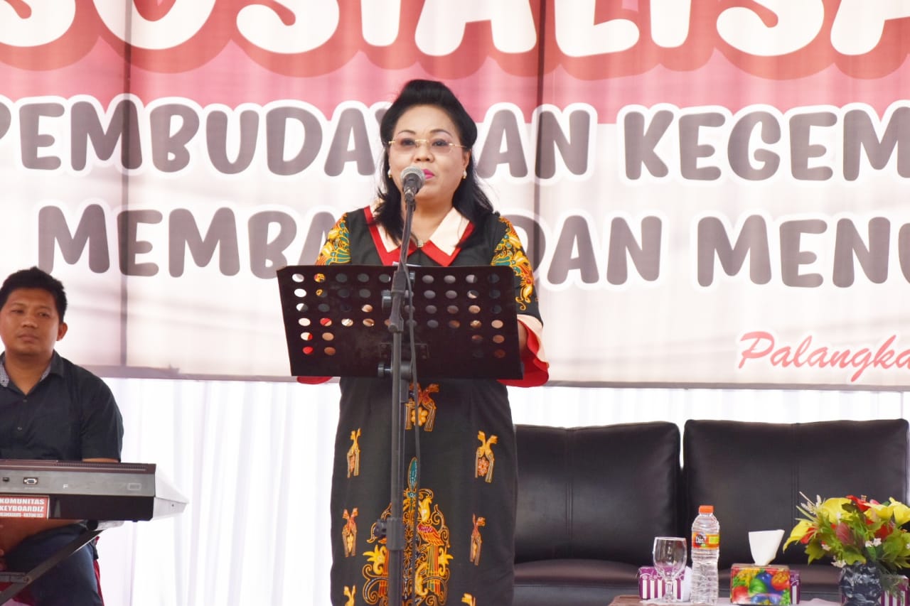 Dinas Perpustakaan dan Arsip Daerah Provinsi Kalimantan Tengah Gelar Sosialisasi Pembudayaan Kegemaran Membaca dan Menulis Bagi Anak-Anak Pelajar/Siswa SLTP dan SLTA
