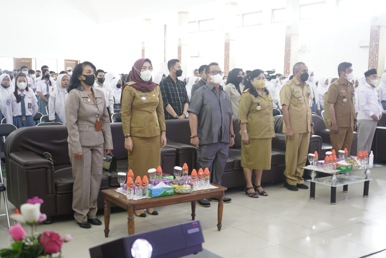Mewakili Gubernur, Kadis Kominfosantik Kalteng Buka Lomba Presenter Penyiaran, Lomba Melukis dan Vector Tahun 2022