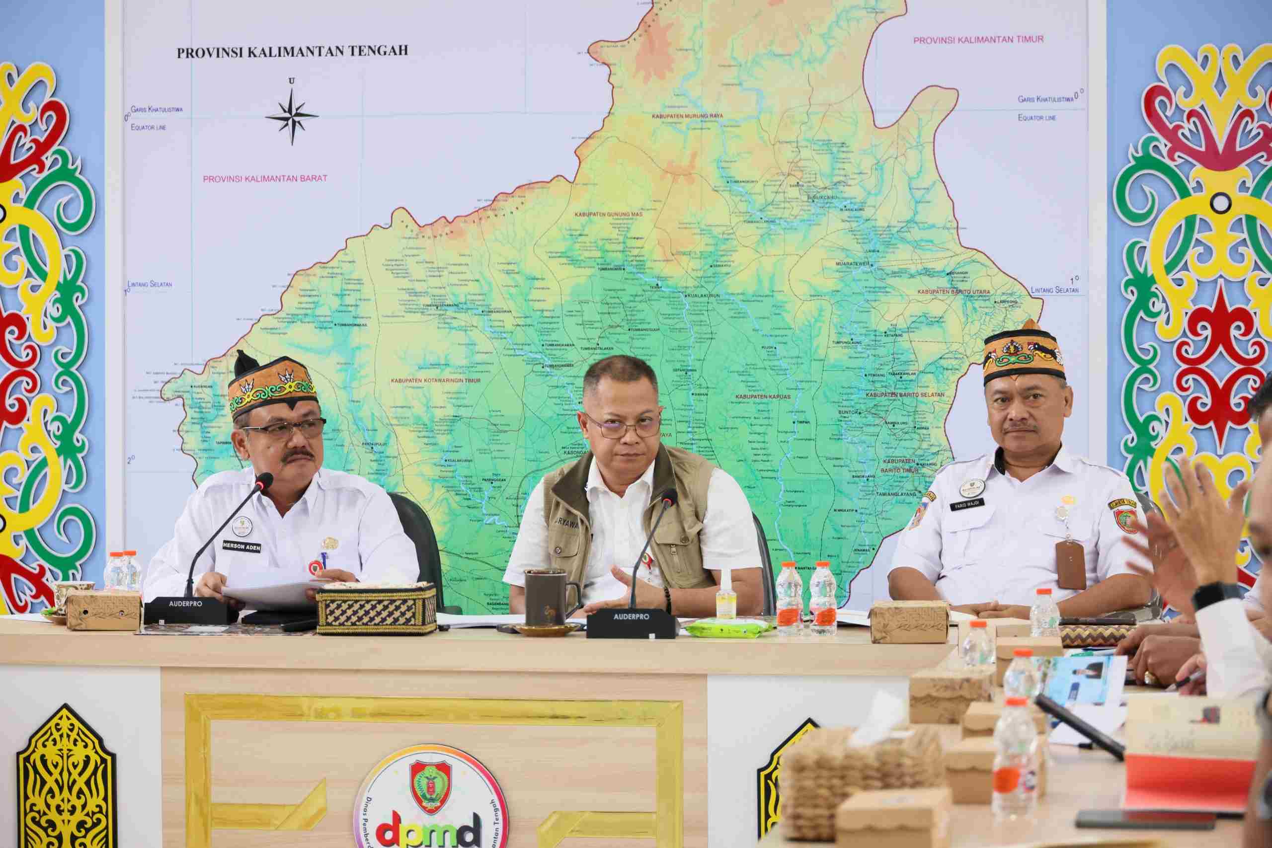 Selaraskan Data Desa, Dinas PMD Prov. Kalteng Laksanakan Rapat Koordinasi dan Sinkronisasi Data Kartu Huma Betang Sejahtera