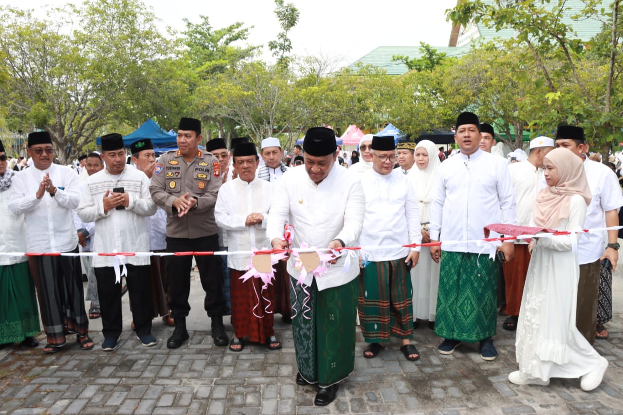 Wagub Edy Pratowo Pimpin Apel Hari Santri Tingkat Provinsi Kalteng Tahun 2023
