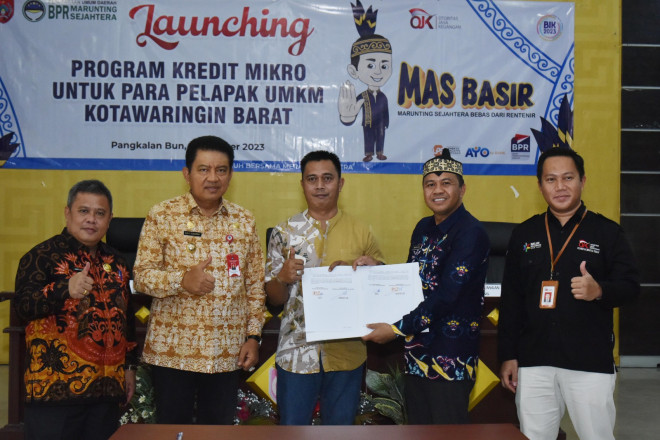 Pj Bupati Budi Santosa Apresisasi Program Mas Basir dari BPR Marunting Sejahtera