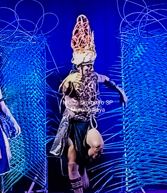 Wabup Membuka Festival Kreatifitas Seni Tari Khas Murung Raya  