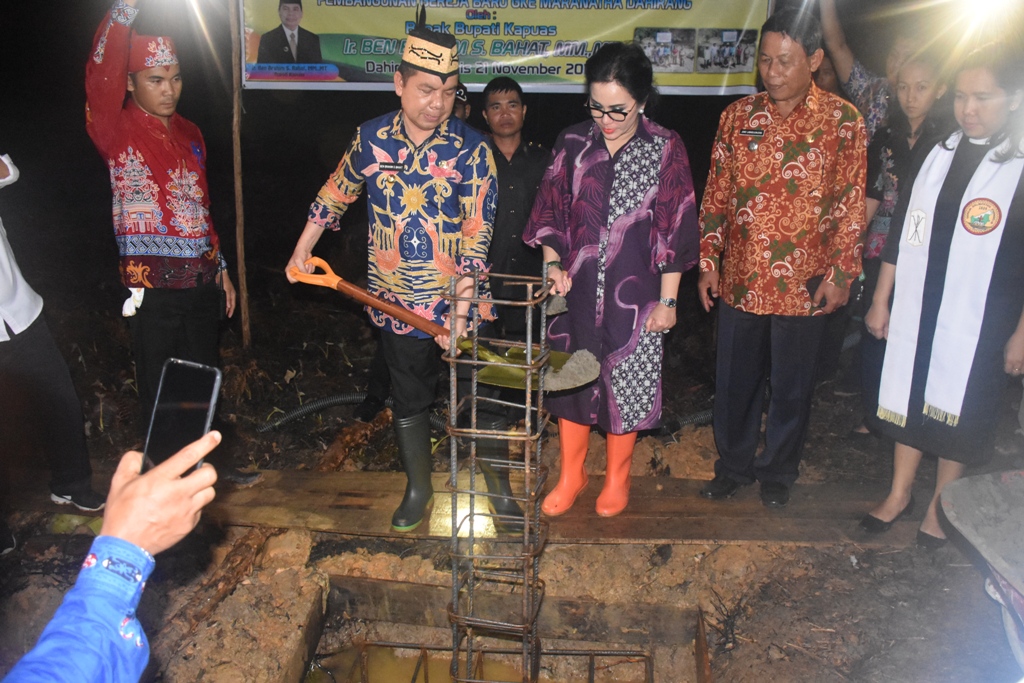 Peletakan Batu Pertama Pembangunan Gereja GKE Maranatha