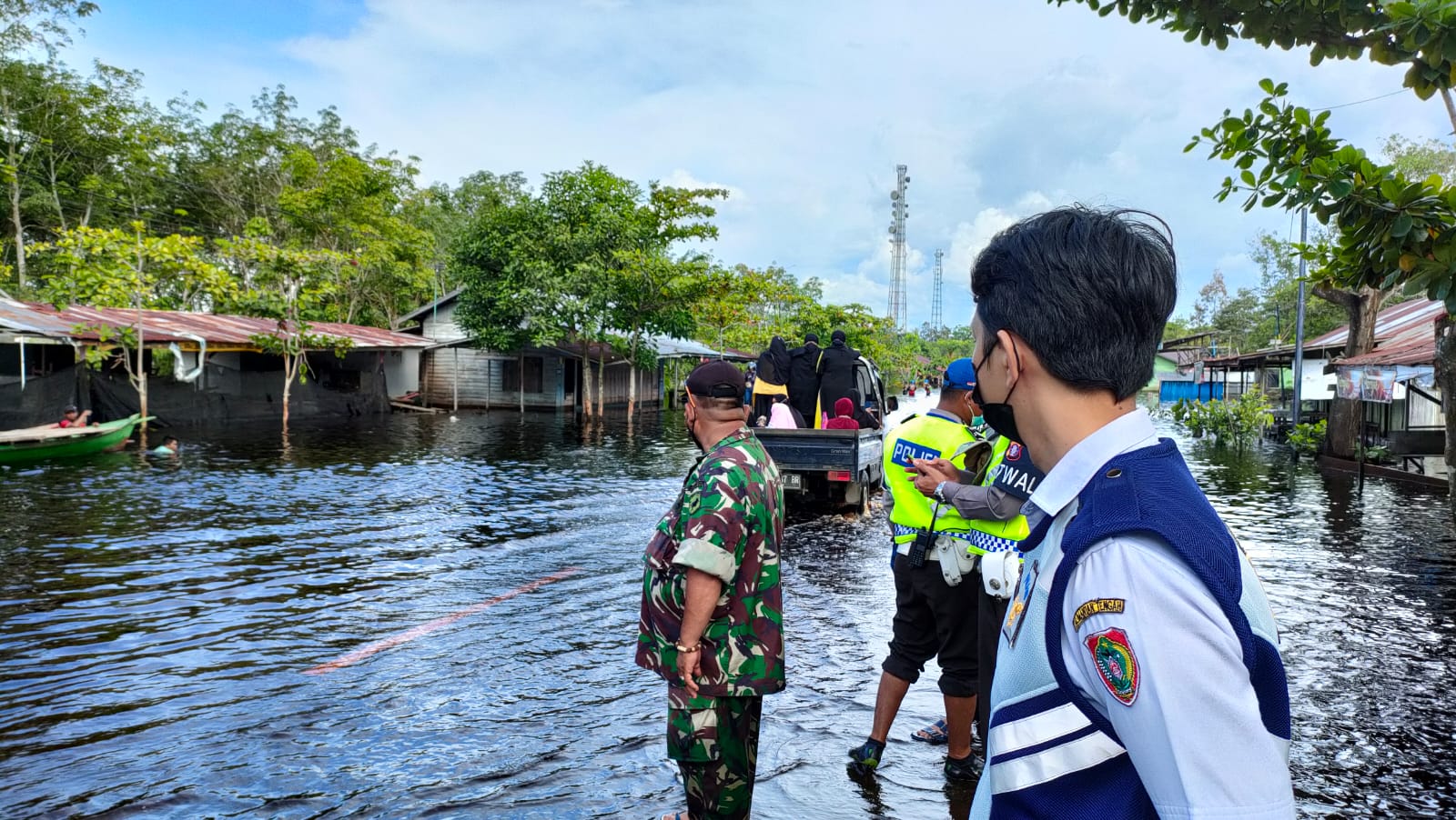 Dishub Prov Kalteng Laksanakan Monitoring  Banjir Tumbang Nusa Kabupaten Pulang Pisau
