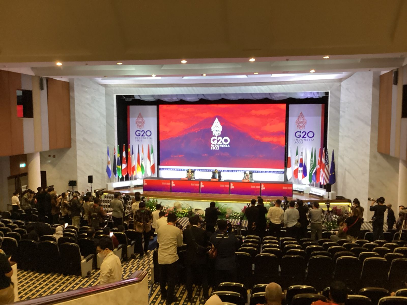 Catatan Anne Angelina ASN Pemprov Kalteng, Satu-satunya Penerjemah dari Provinsi Bertugas pada KTT G20 Bali