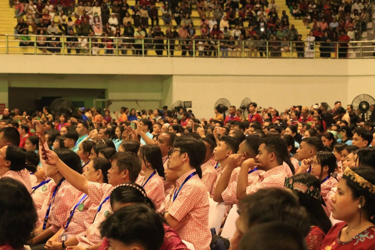 Buka PESPARANI Katolik I, Gubernur: Keragaman Suara Hasilkan Harmoni Indah Semangat Huma Betang