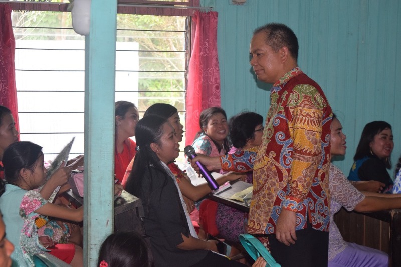 Semarak Sukacita Safari Natal di Desa Kalumpang