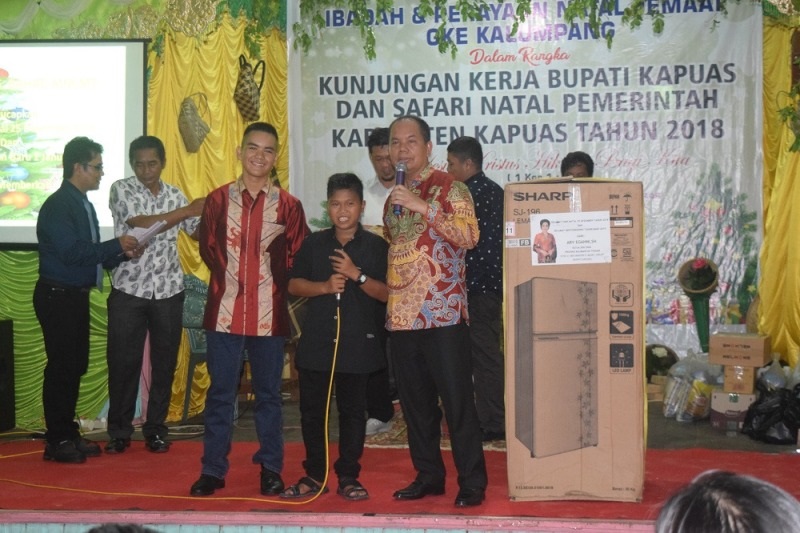 Semarak Sukacita Safari Natal di Desa Kalumpang