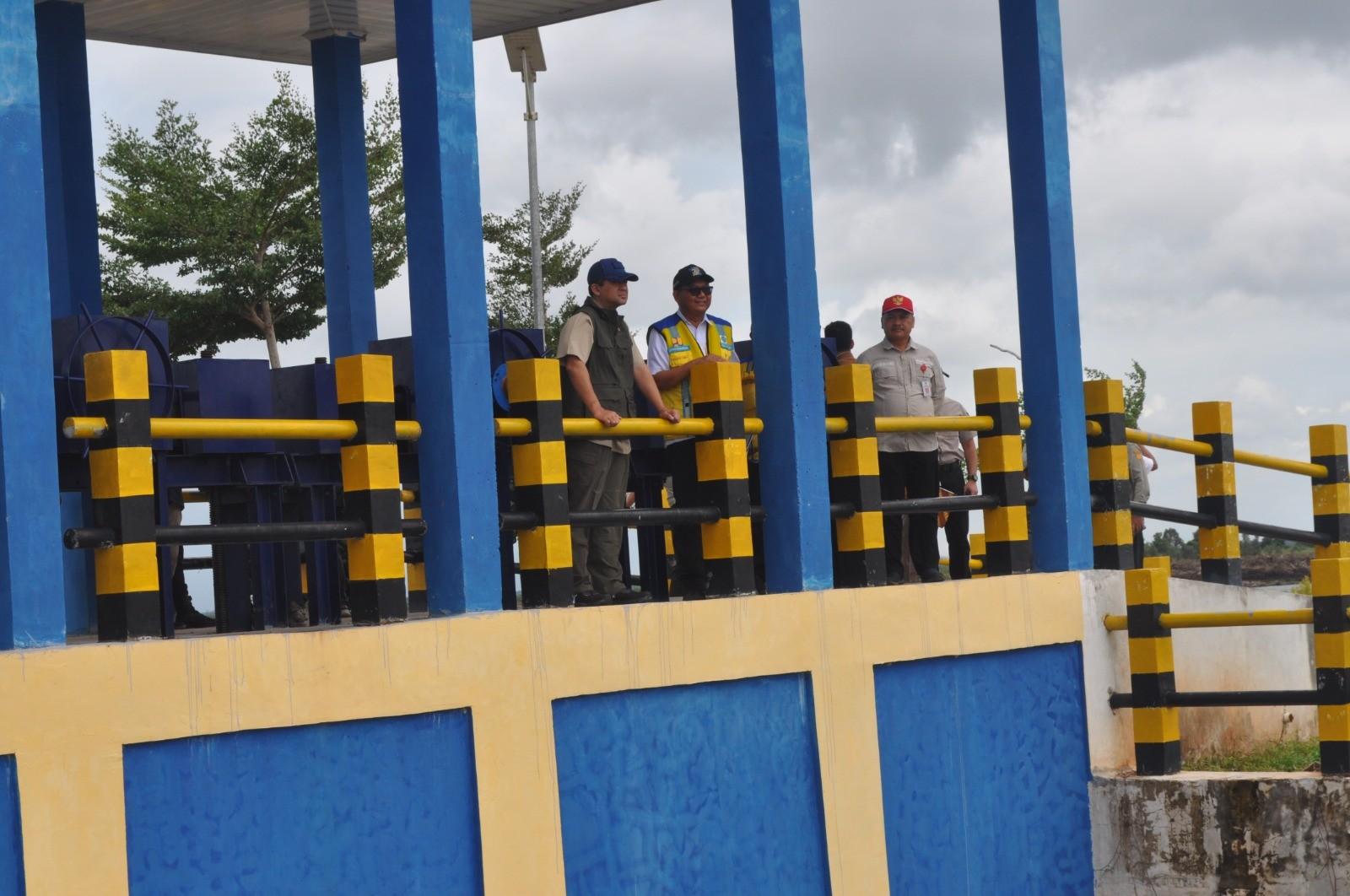 Kepala Disnakertrans Prov. Kalteng Dampingi Kunker Menteri Transmigrasi di Kapuas