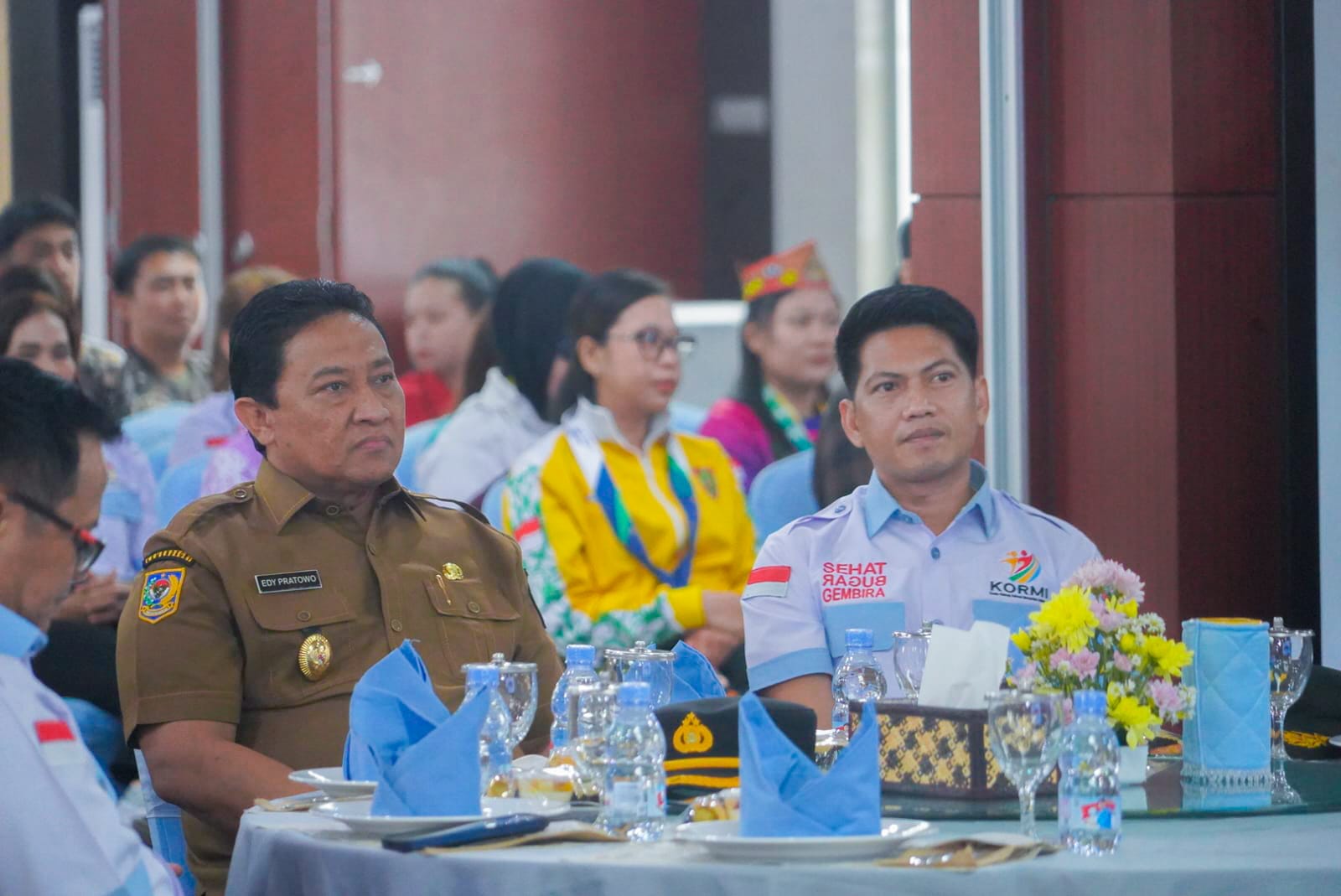 Wagub Serahkan Tali Asih FORNAS dan Buka Sarasehan KORMI se-Kalimantan Tengah 2025   