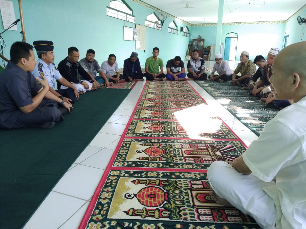 Kalapas Muara Teweh Beri Arahan WBP Blok Pesantren