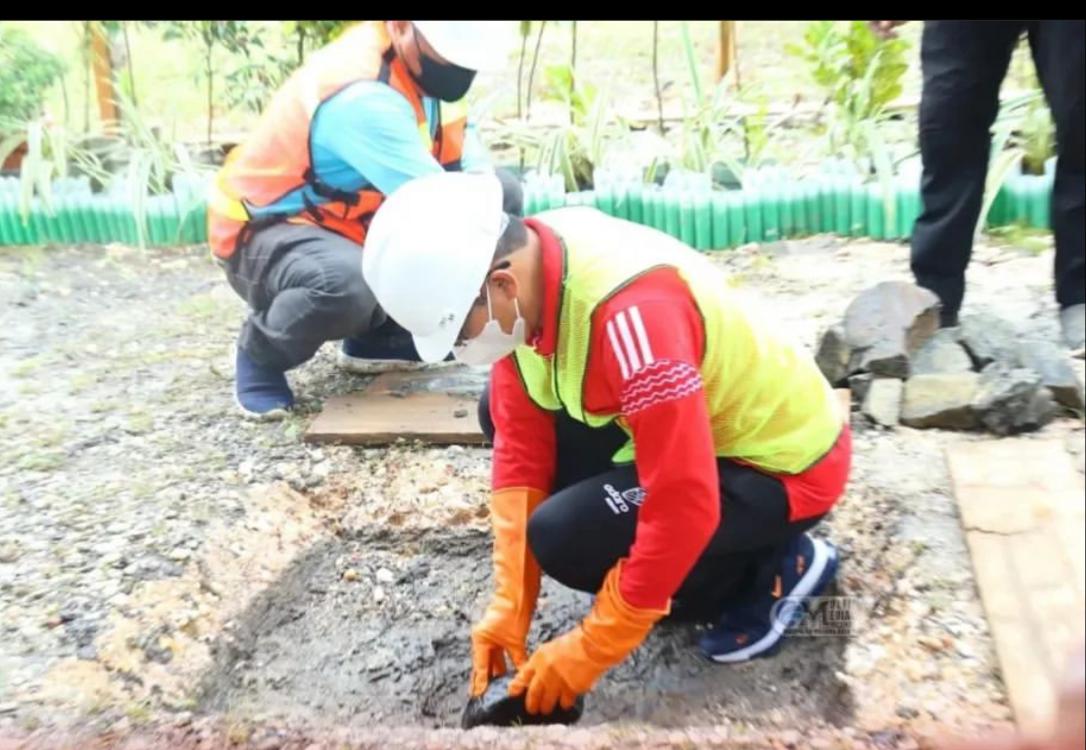 Peletakkan Batu Pertama Pembangunan Lopo Betang Perdie M. Yoseph