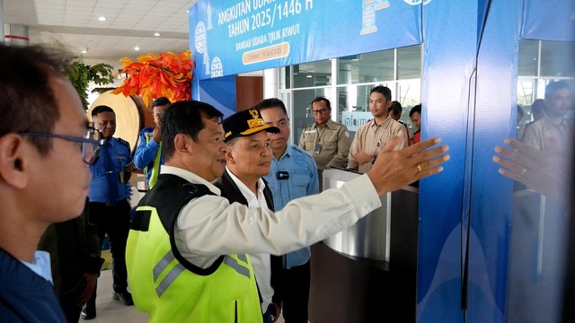 Gubernur Kalteng Agustiar Sabran Tinjau Posko Pusat Angkutan Lebaran 2025
