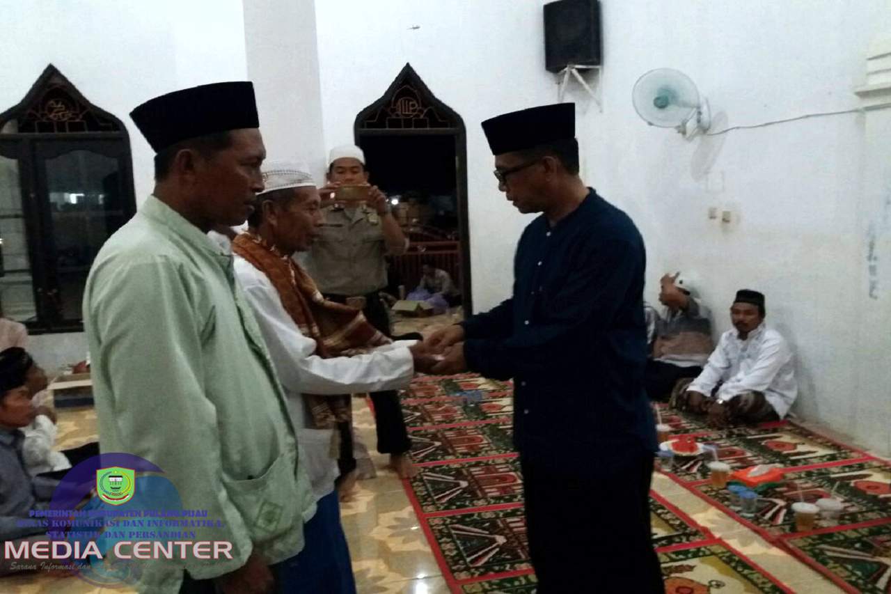 Plt. Sekda Pulang Pisau Himbau Masyarakat Desa Kantan Muara Aktifkan Siskamling