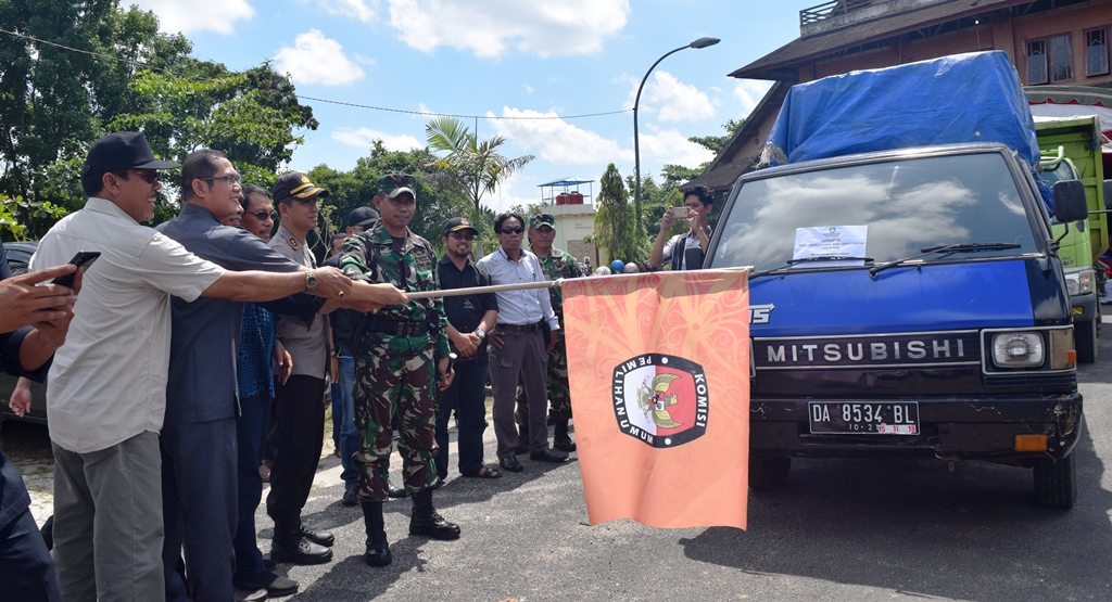Logistik Pilkada Kapuas Resmi Di Distribusikan