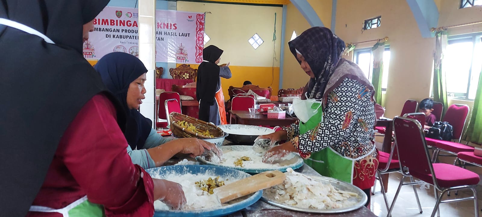 Kadis Dagperin Aster Bonawaty :  Industri Makanan dan Minuman Penopang Pertumbuhan Manufaktur dan Ekonomi Nasional