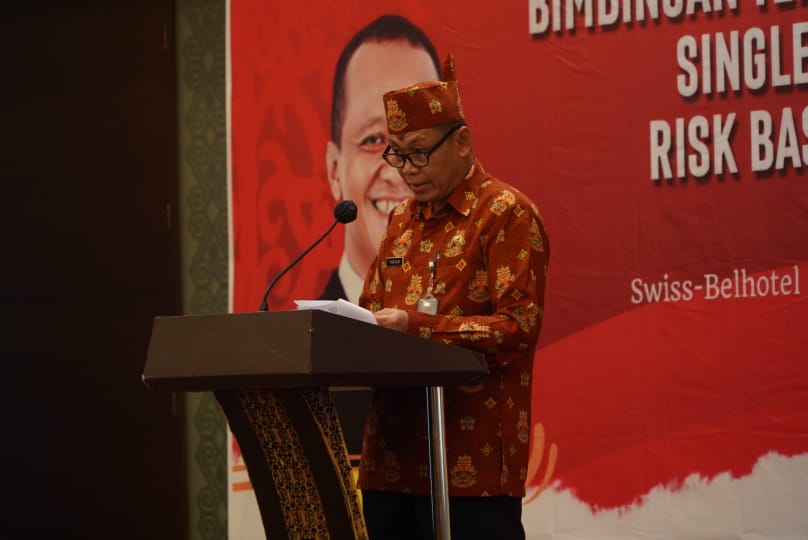 Sahli Gubernur Bidang Ekonomi Keuangan dan Pembangunan Yuas Elko Buka Sosialisasi Pengawasan Perizinan dan Bimtek Implementasi pada Forum Pelayanan Terpadu Satu Pintu