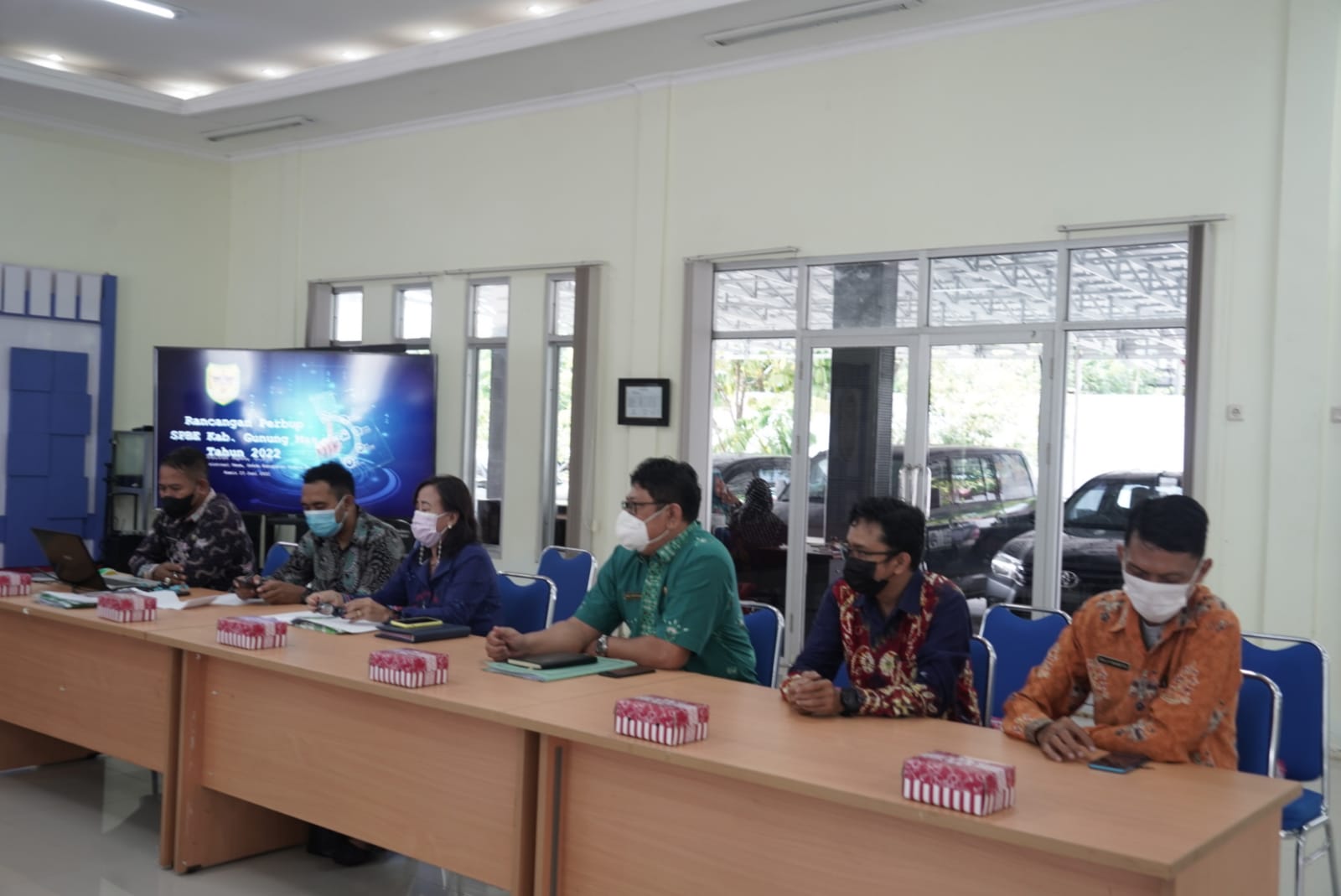 Diskominfosantik Prov. Kalteng Fasilitasi Pemkab Gumas Bahas Rancangan Perbup Terkait Penyelenggaraan SPBE 