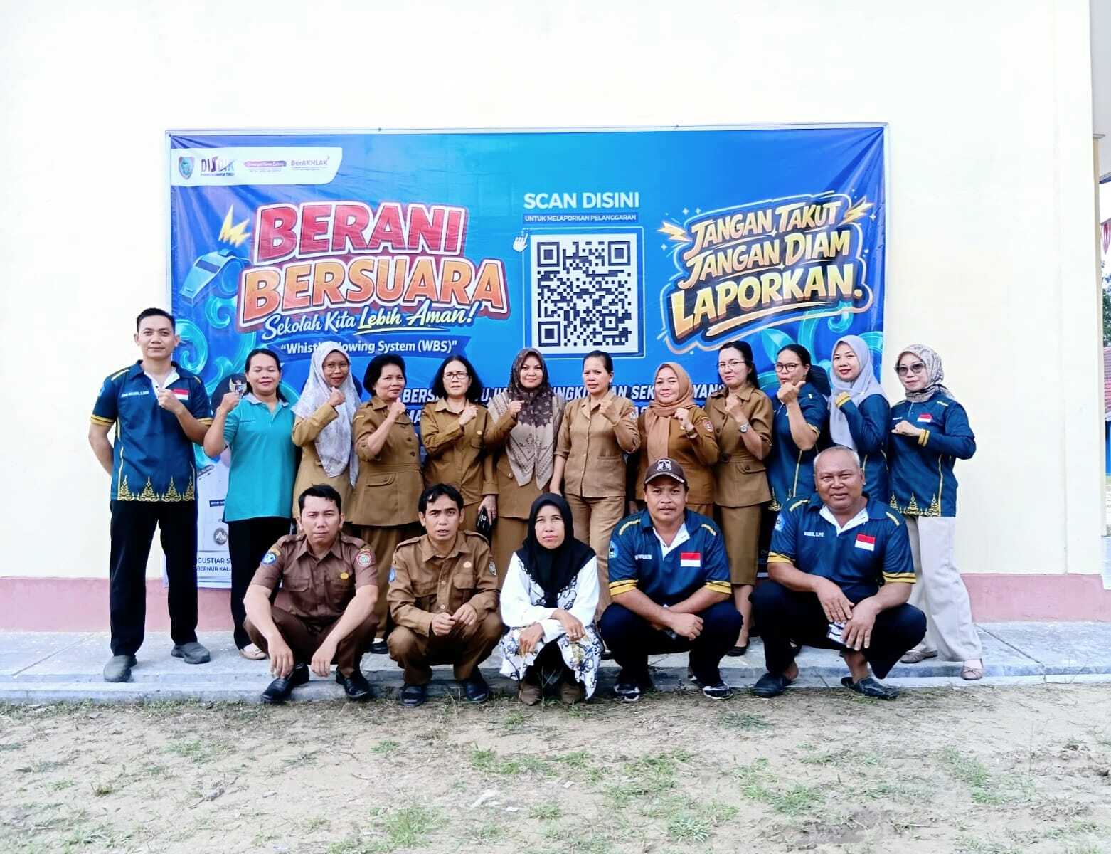 ‎Serentak! SMA, SMK, dan SKH Se-Kalimantan Tengah Pasang Spanduk Whistleblowing System (WBS)