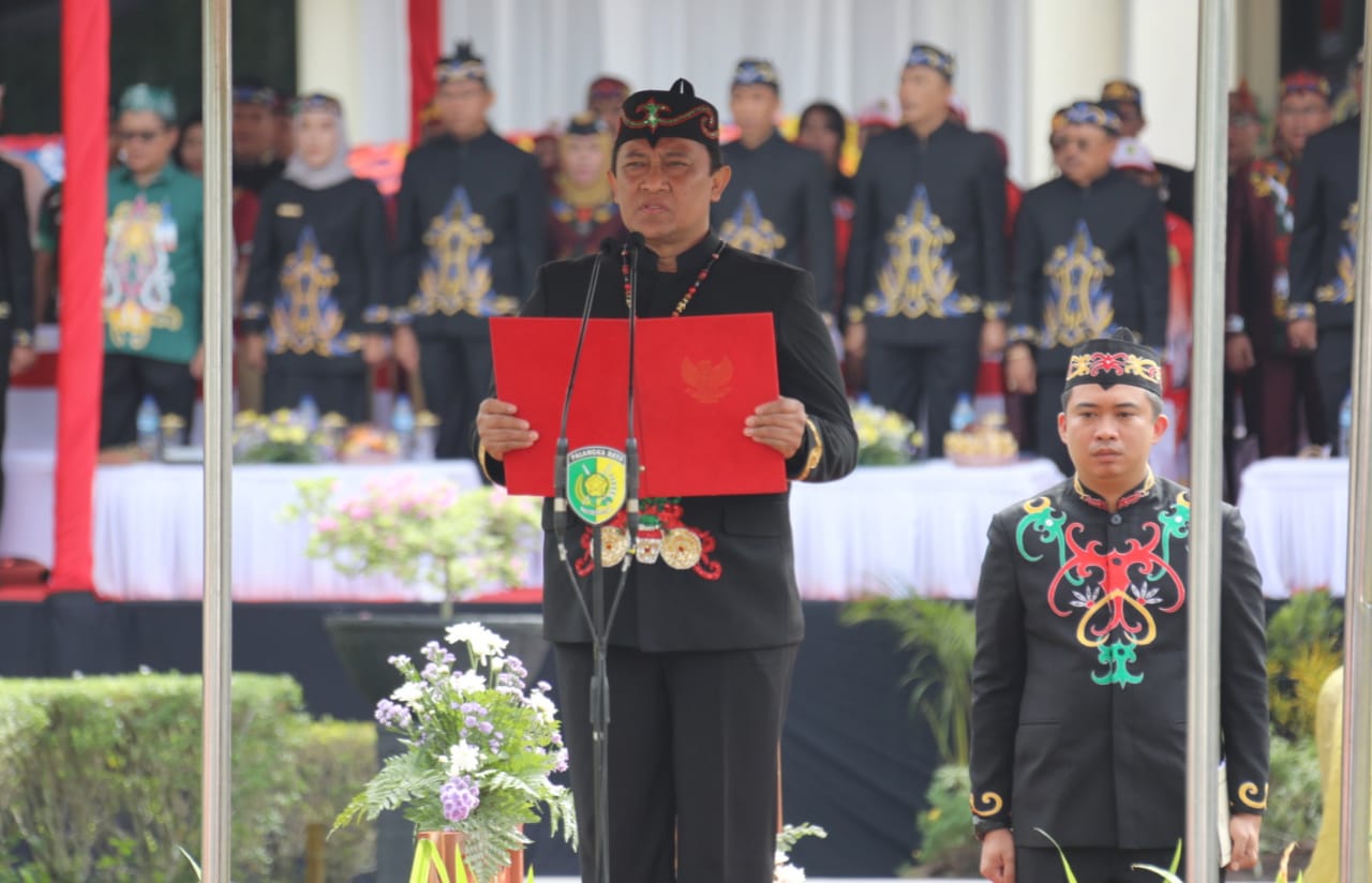 Wagub Edy Pratowo Pimpin Upacara Harjad Ke-58 Pemkot Palangka Raya dan Harjad ke-66 Kota Palangka Raya