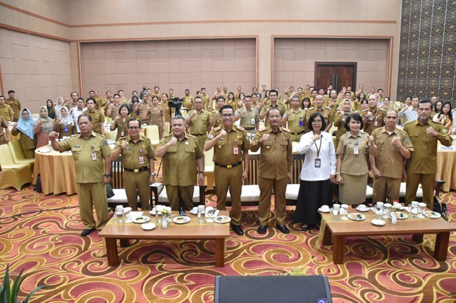 Kepala Bappedalitbang Leonard S Ampung Buka Forum Rancangan Teknokratik RPJMD Provinsi Kalteng Tahun 2025-2029
