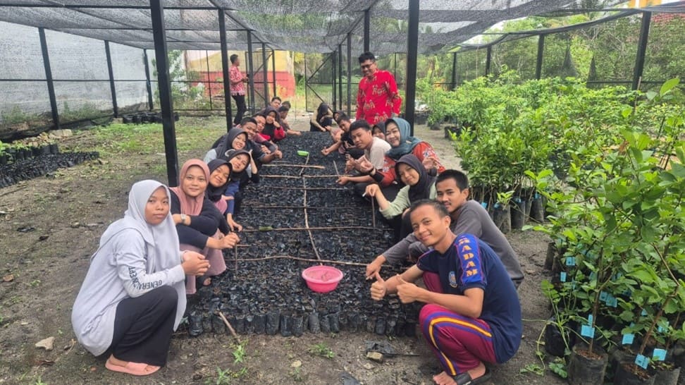 UPT Balai Pengembangan Produksi Perbenihan Laksanakan Penyebarluasan Teknologi Perbanyakan Benih Bagi Siswa SMK