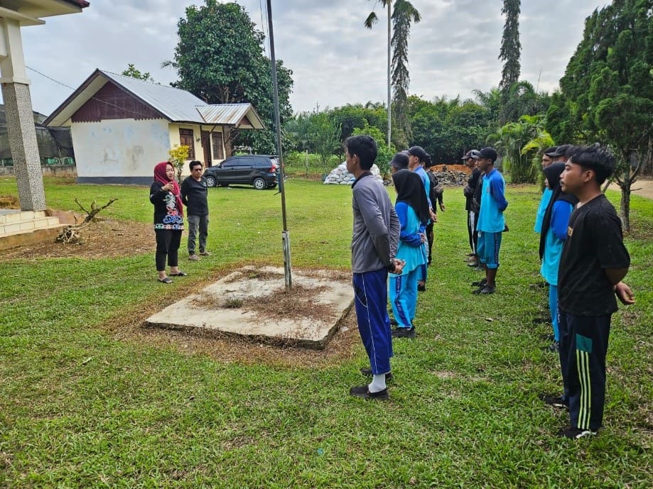 UPT Balai Pengembangan Produksi Perbenihan Laksanakan Penyebarluasan Teknologi Perbanyakan Benih Bagi Siswa SMK