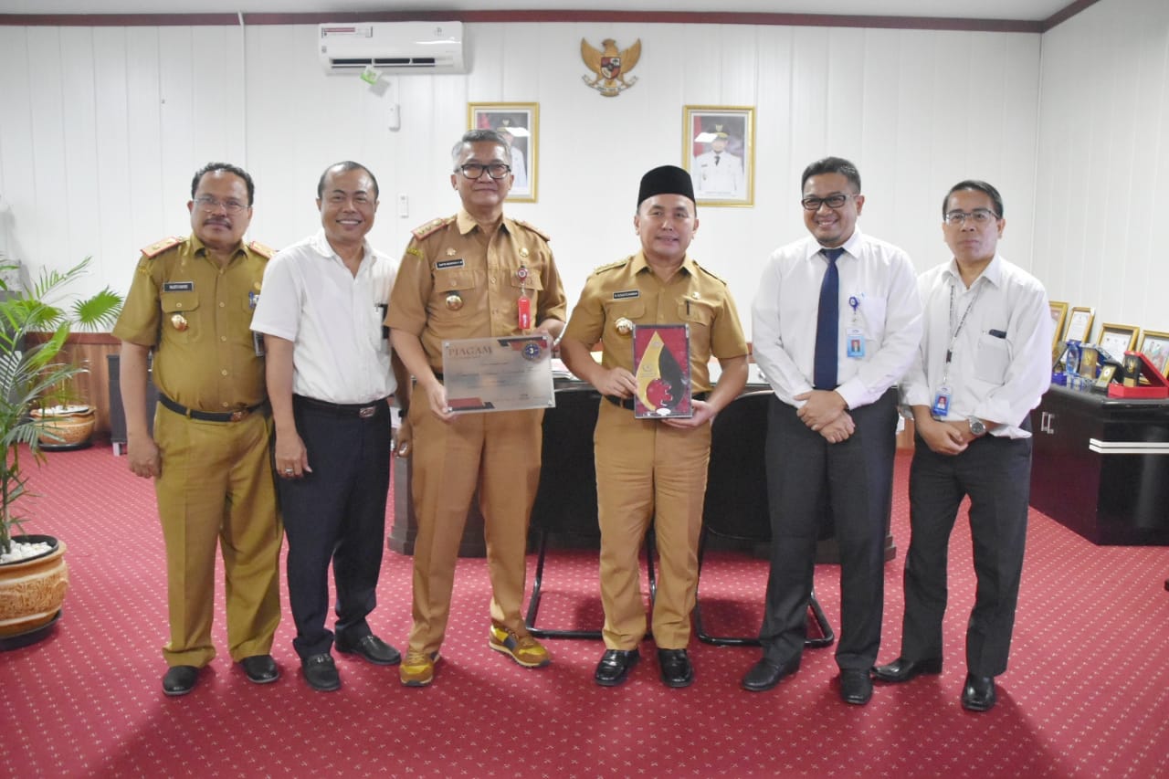 Pemprov Kalteng Terima Penghargaan Maturitas Level 3 Sistem Pengendalian Internal Pemerintah Dari BPKP Prov. Kalteng