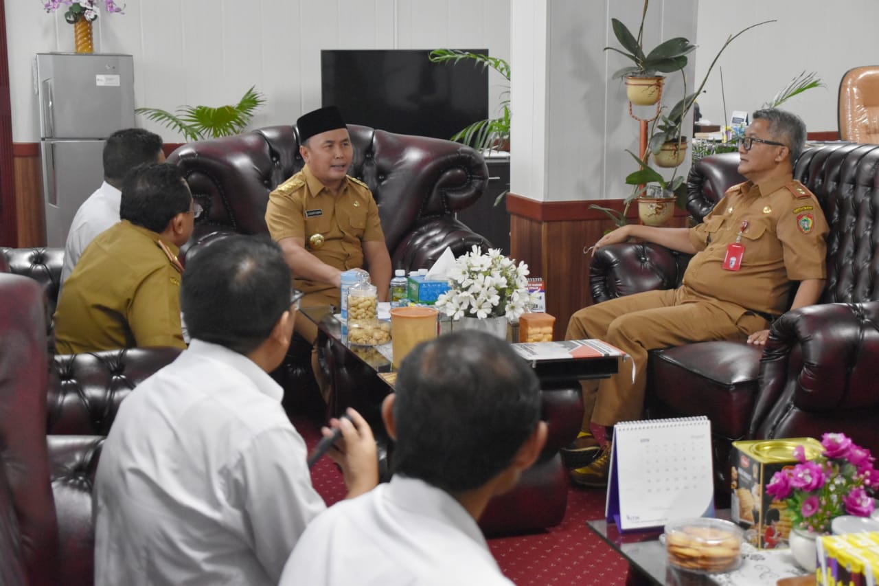 Pemprov Kalteng Terima Penghargaan Maturitas Level 3 Sistem Pengendalian Internal Pemerintah Dari BPKP Prov. Kalteng