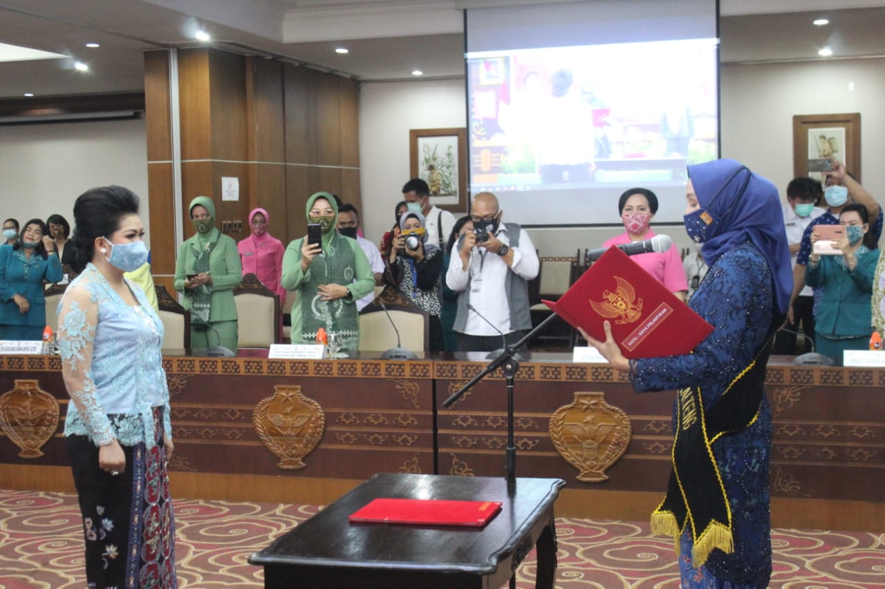 Bunda PAUD Provinsi Kalimantan Tengah Mengukuhkan Bunda PAUD Kabupaten Gunung Mas