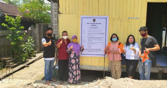 Poklahsar di Kecamatan Kumai Terima Bantuan Pembangunan Unit Pengolahan Ikan