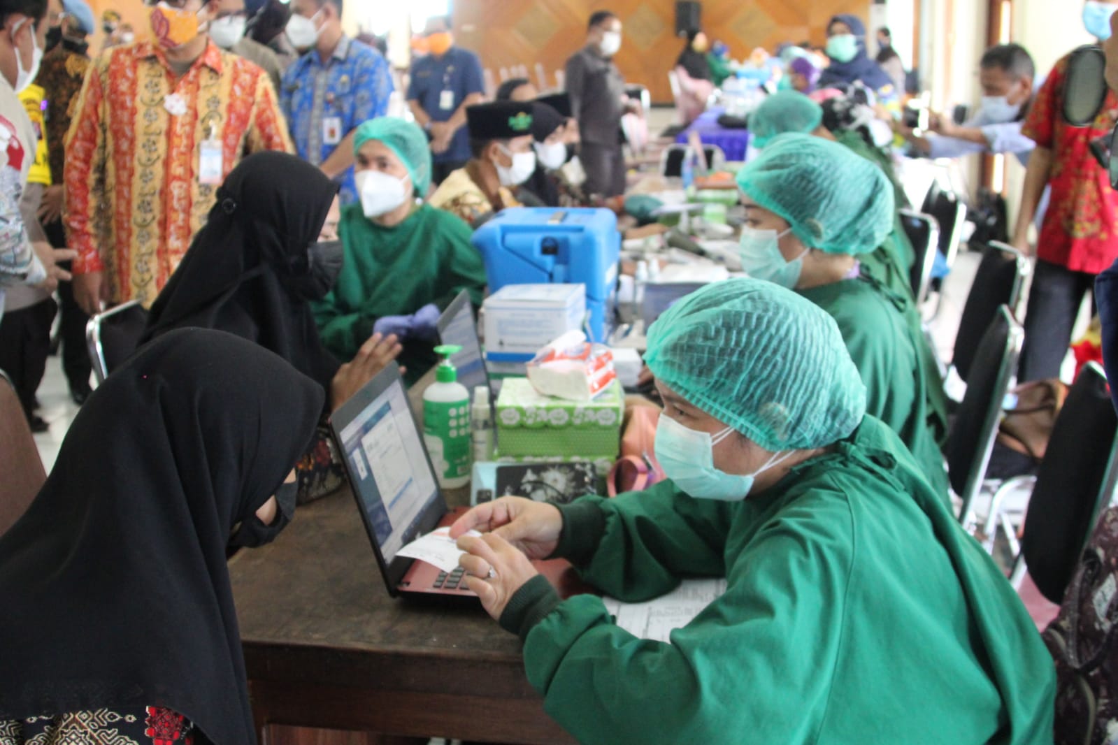 Wagub Buka Vaksinasi Massal Pesantren dan Madrasah di wilayah Kota Palangka Raya