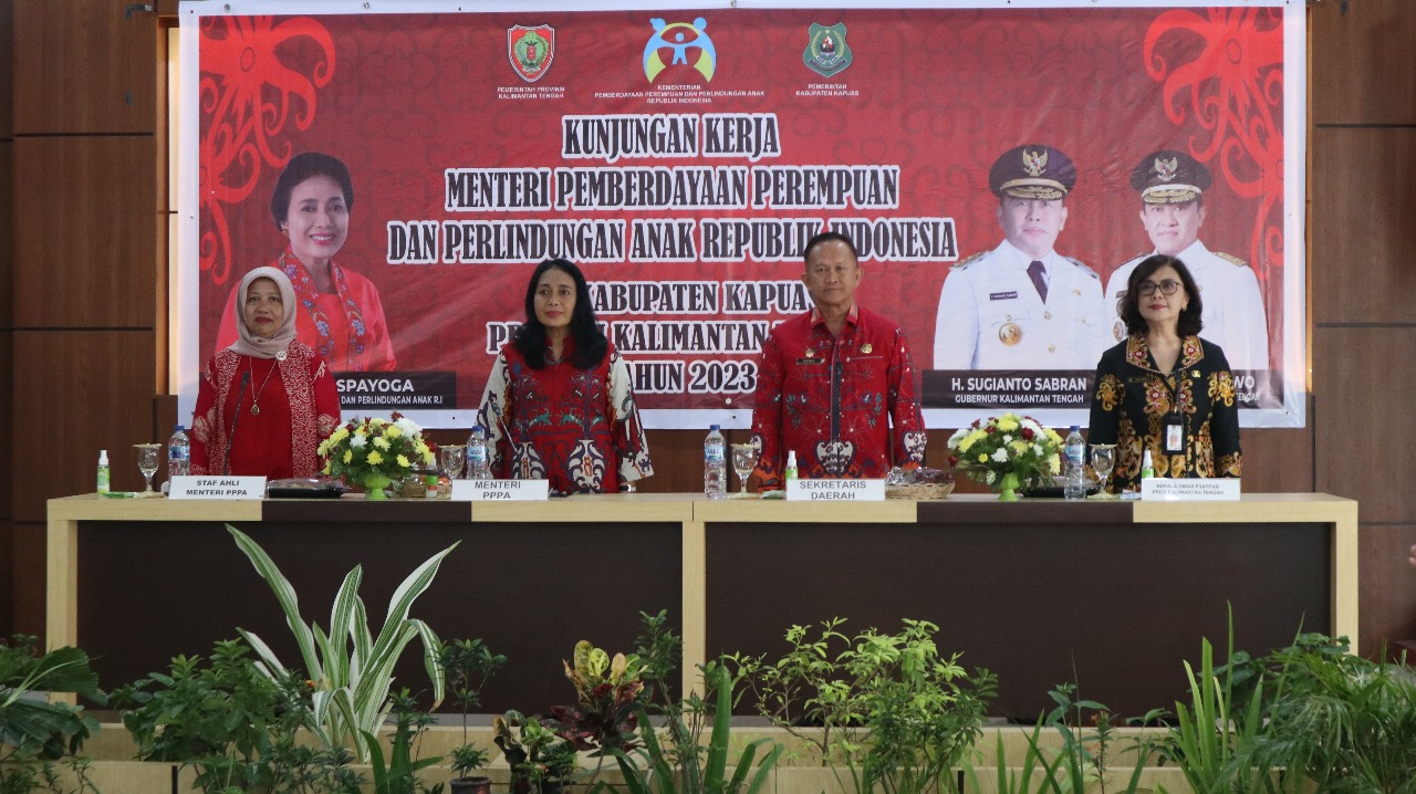 Sahli Suhaemi dan Kadis P3APPKB Dampingi Menteri PPPA RI Kunjungan Kerja ke Kab. Kapuas