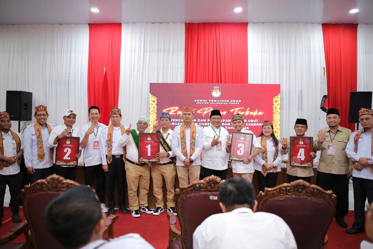 Gubernur Kalteng H. Sugianto Sabran Hadiri Rapat Pleno Terbuka Pengundian dan Penetapan Nomor Urut Paslon Gubernur dan Wakil Gubernur Kalteng Tahun 2024