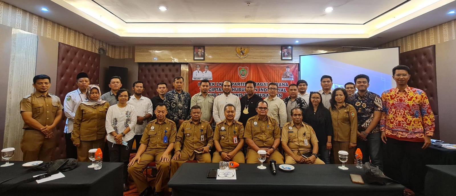 Disnakertrans Prov. Kalteng Gelar Bimtek LKS Bipartit