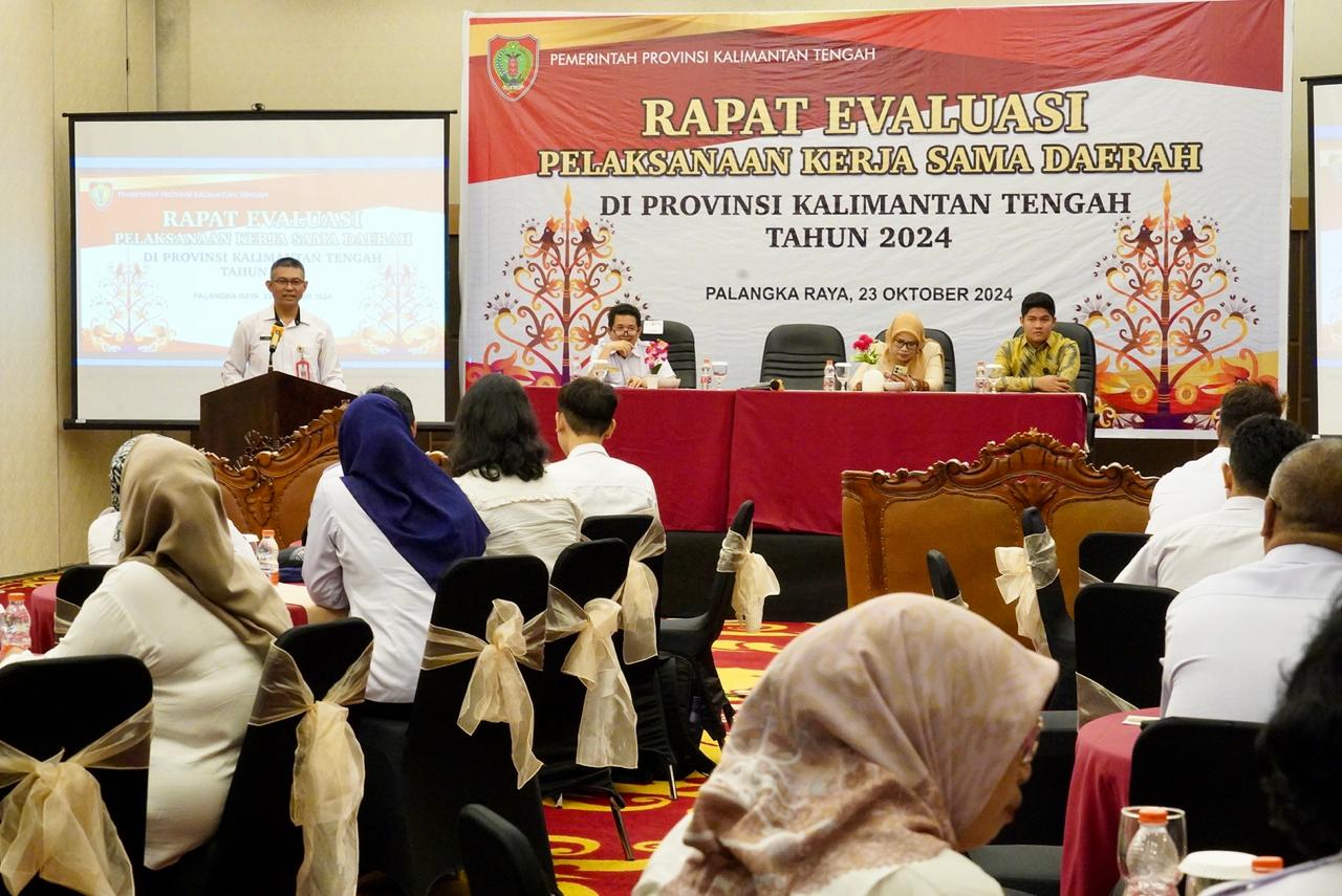 Plh Sahli Gubernur Pemkumpol Akhmad Husain Buka Rapat Evaluasi Kerja Sama Daerah di Provinsi Kalteng