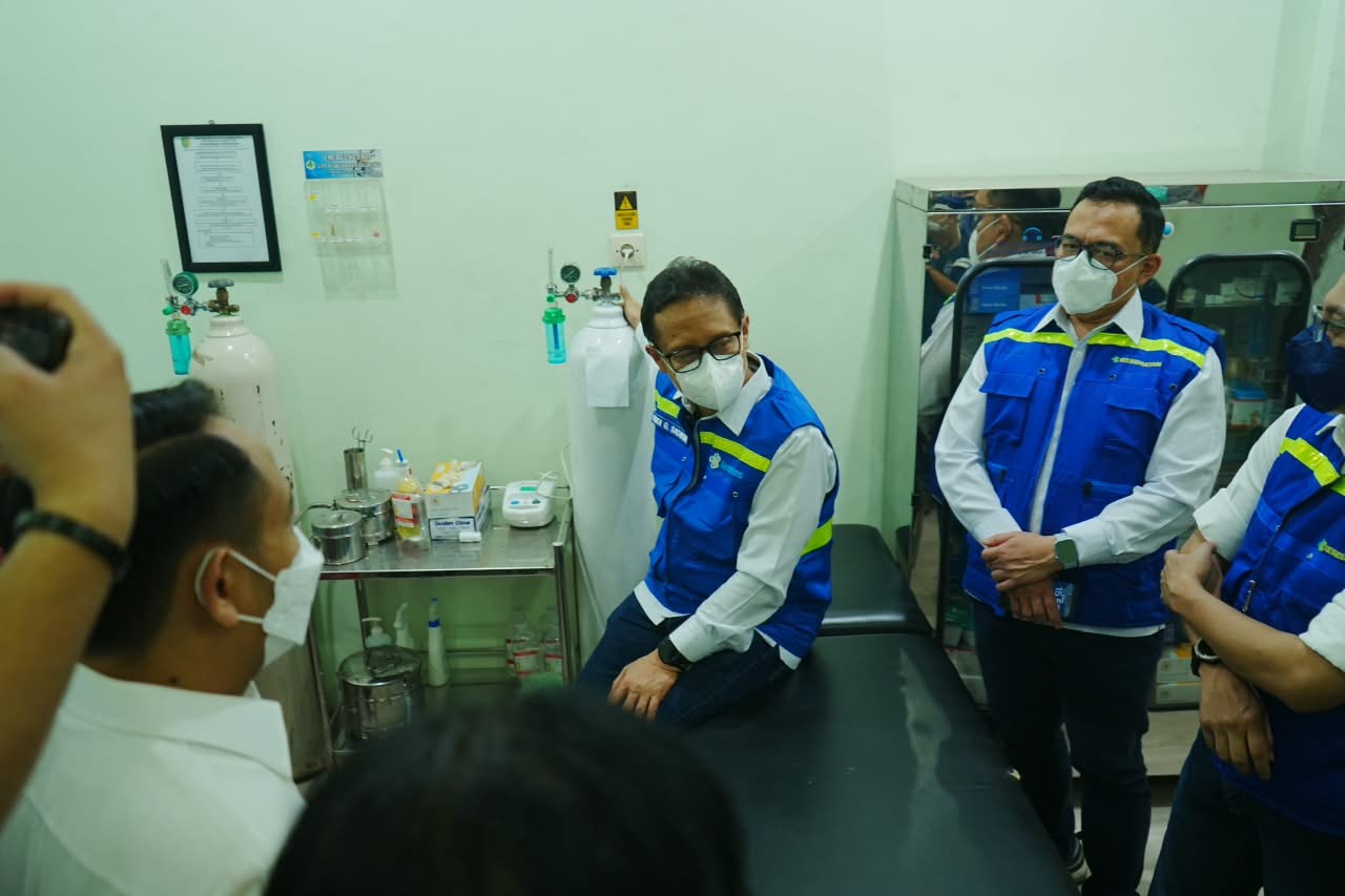 Gubernur Agustiar Sabran Dampingi Menkes Budi Gunadi Sadikin Tinjau Kesiapan Fasilitas Kesehatan Tangani Dampak Karhutla   