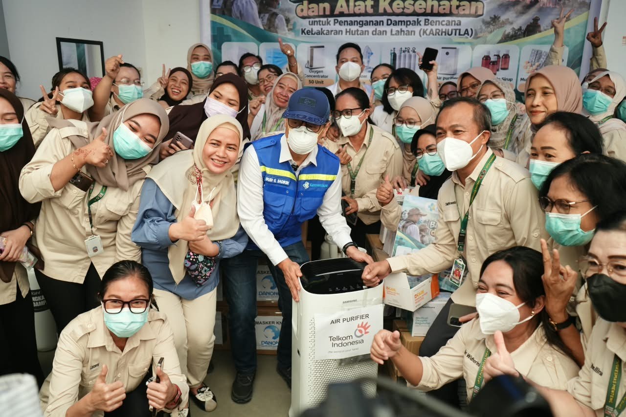 Gubernur Agustiar Sabran Dampingi Menkes Budi Gunadi Sadikin Tinjau Kesiapan Fasilitas Kesehatan Tangani Dampak Karhutla   