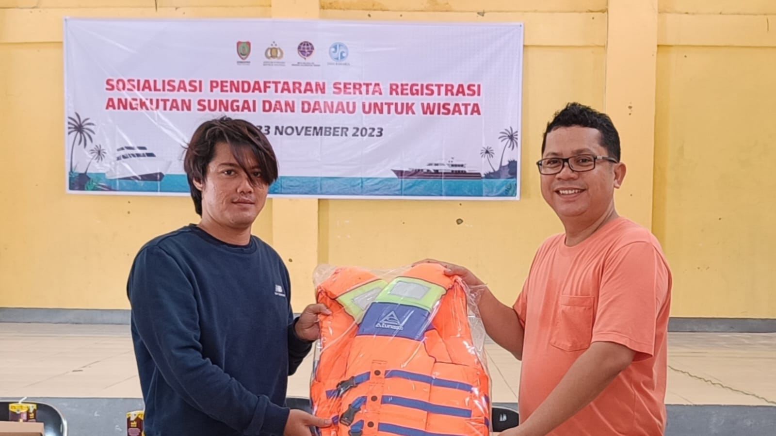 Tingkatkan Pemahaman Pelaku Usaha Kapal Susur Sungai, Disbudpar Lakukan Sosialisasi Pendaftaran Registrasi Angkutan Sungai dan Danau untuk Berwisata