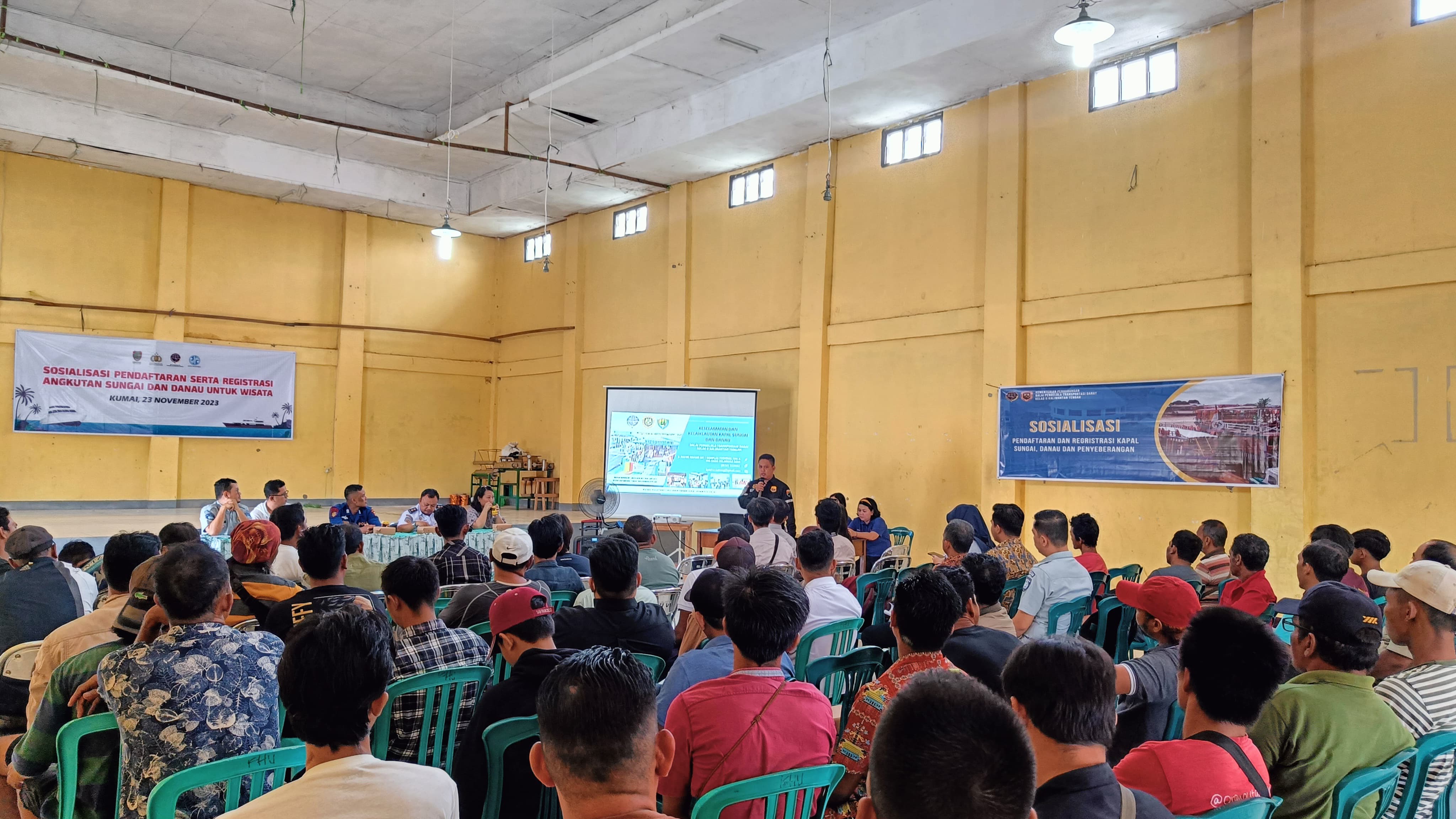 Tingkatkan Pemahaman Pelaku Usaha Kapal Susur Sungai, Disbudpar Lakukan Sosialisasi Pendaftaran Registrasi Angkutan Sungai dan Danau untuk Berwisata