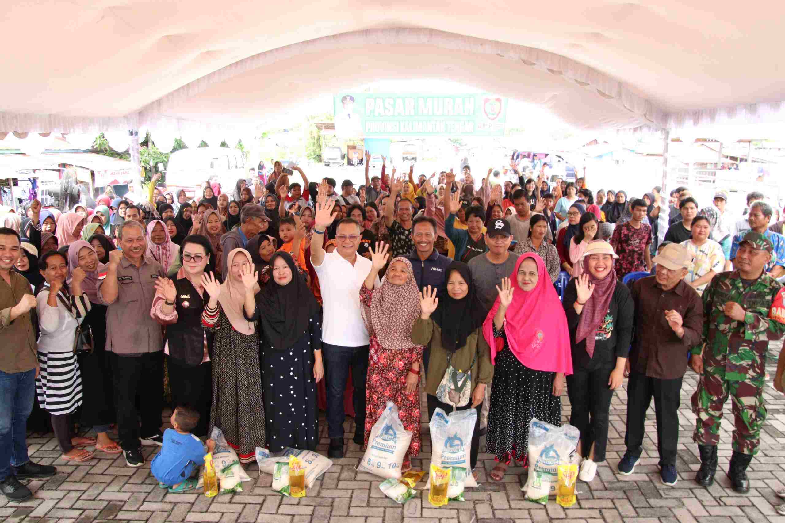 Berbagi Berkah, Dinas PMD Laksanakan Kegiatan Pasar Murah di Kelurahan Langkai