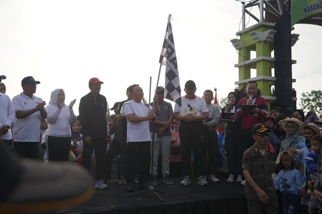 Gubernur Kalteng Jalan Sehat Bersama Masyarakat Pangkalan Bun