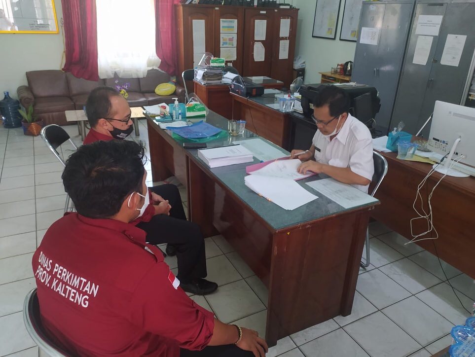 Pemprov Kalteng Kembali Serahkan Bantuan Hibah ke Pemkab Barsel