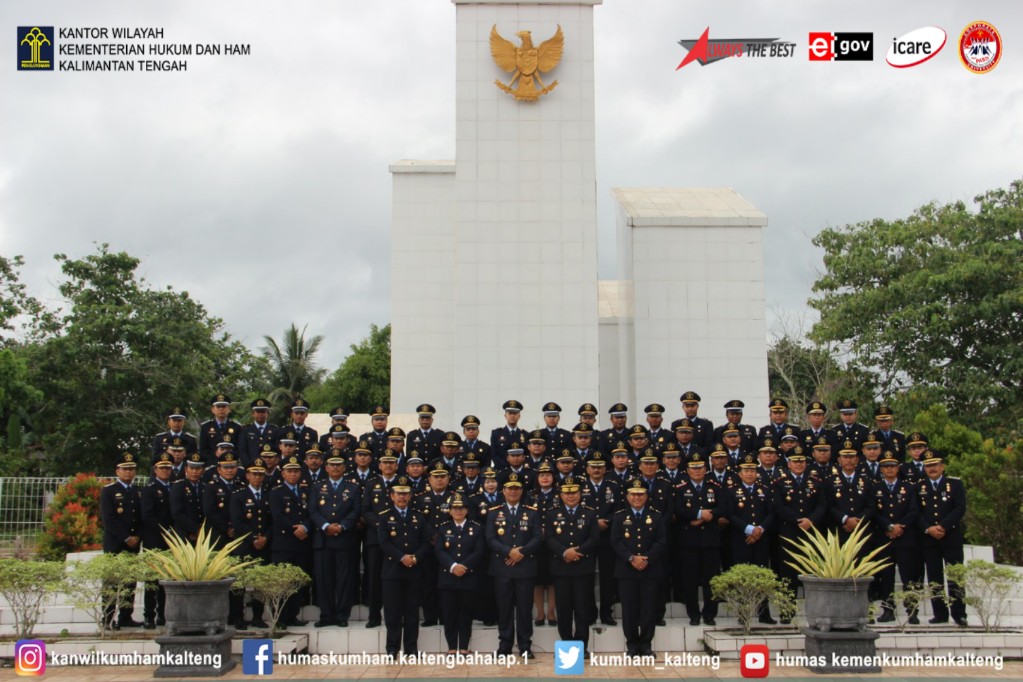 Sambut Hari Bhakti Imigrasi Ke-70, Kakanwil Kemenkumham Kalteng Pimpin Upacara Tabur Bunga Di TMP Sanaman Lampang