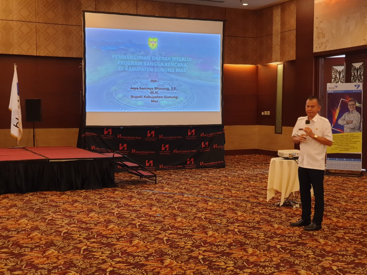 Bupati Gunung Mas Sampaikan Materi saat Rakorda Bangga Kencana   