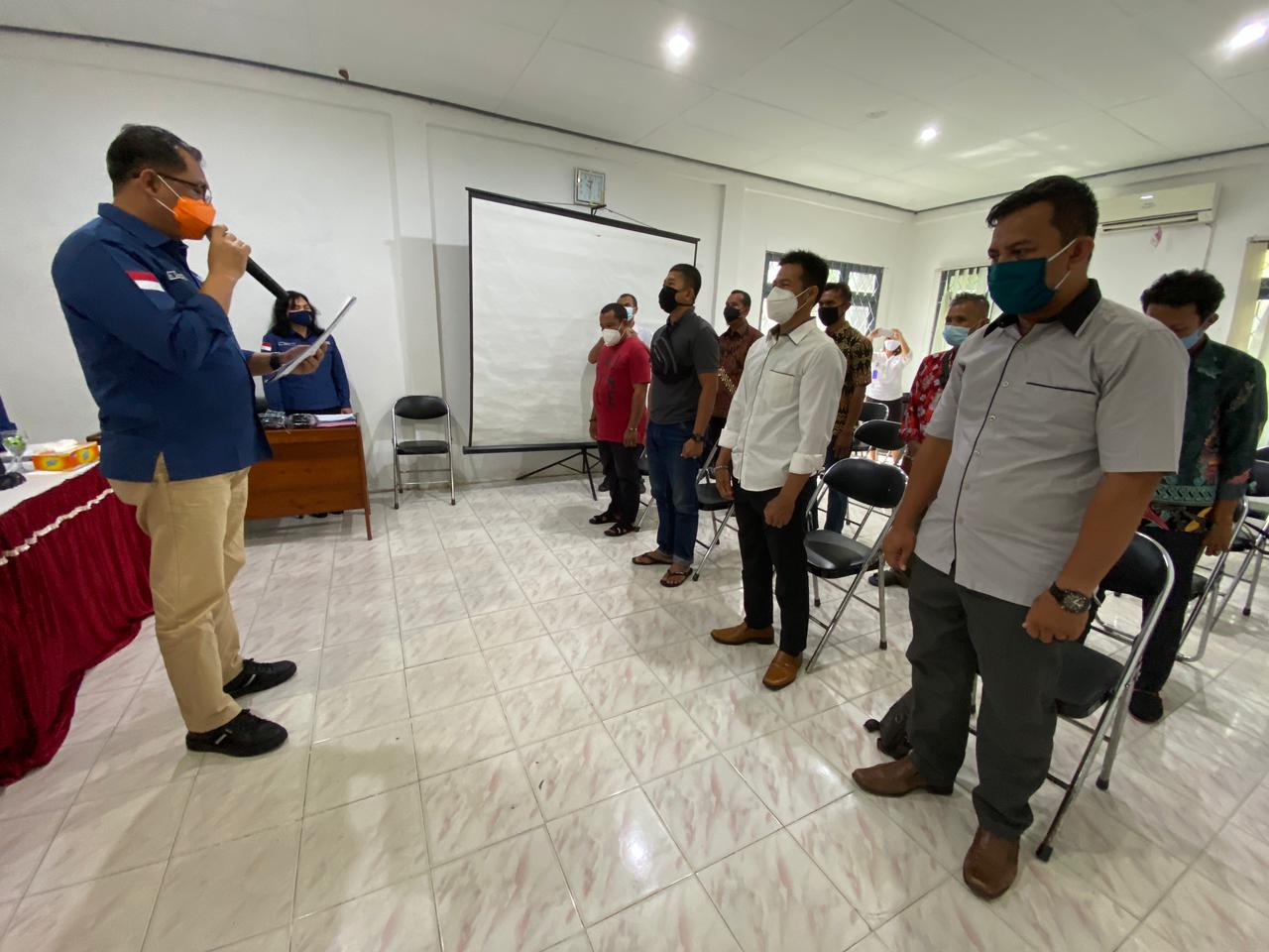 Kadislutkan Prov. Kalteng Kukuhkan Pokmaswas Kabupaten Kapuas