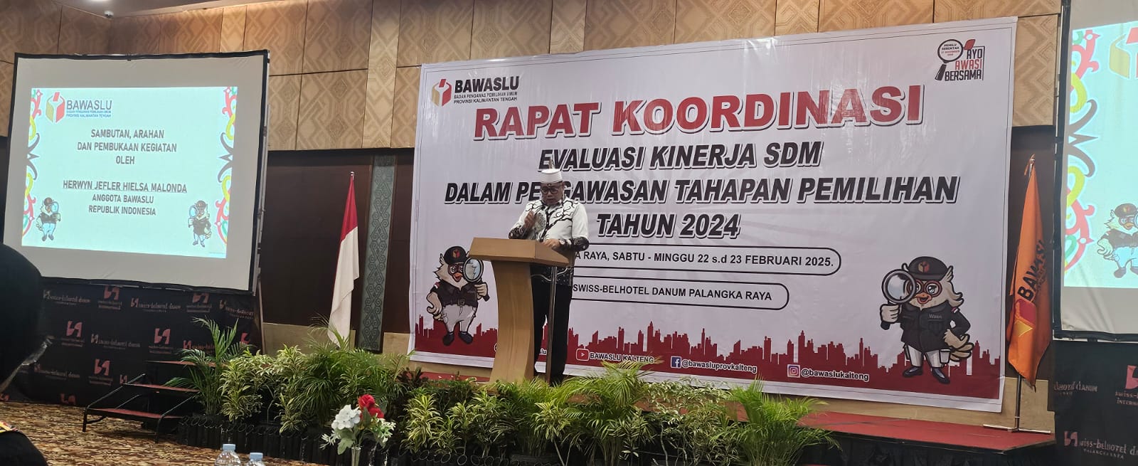Badan Kesbangpol Prov. Kalteng Terima Penghargaan Atas Kerjasama dan Partisipasi dalam Pelaksanaan Pilkada Serentak Tahun 2024