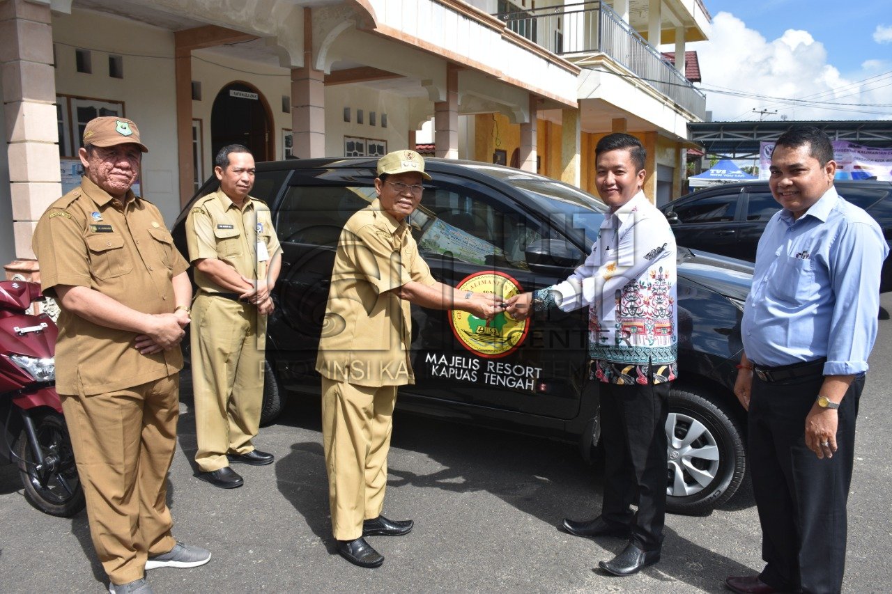 Ben Beri Bantuan Kendaraan Operasional ke Ormas Keagamaan Kapuas