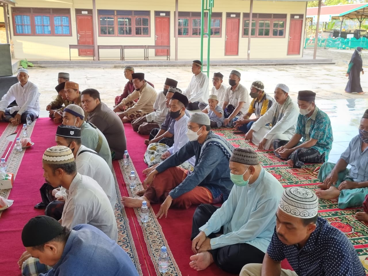 Safari Ramadan di Masjid Hidayatul Mustaqim Tumbang Manggu Katingan, Masyarakat Harapkan Pemprov Kalteng Fasilitasi Pembangunan Sekolah Formal Berkurikulum Islami